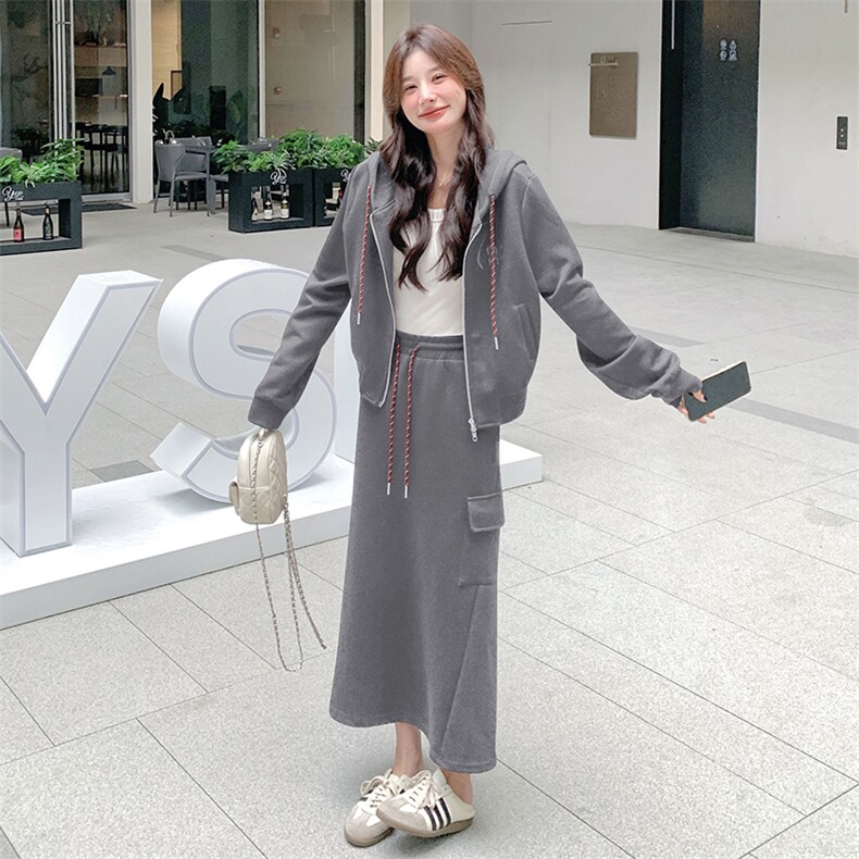深灰色连帽休闲卫衣套装半身裙女2025年秋季新款休闲运动风两件套图片