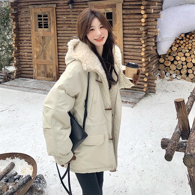 现货牛角扣加厚羊羔毛连帽休闲派克服5832-P275-K408,女装派克服,2C159