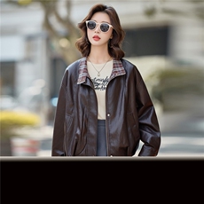 2025年秋季新款蛋白皮PU皮上衣袖口领口镶格子美拉德皮夹克，女装皮衣，贝蕾酷儿