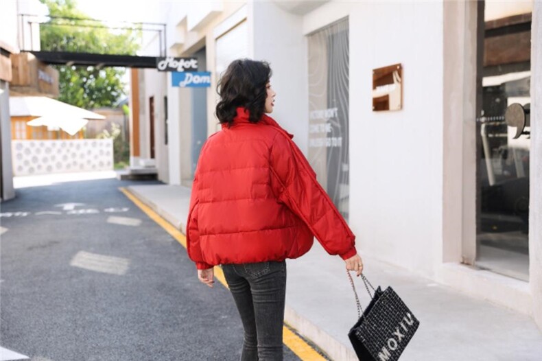 羽绒服，女装羽绒服，伊越