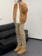 卡其色