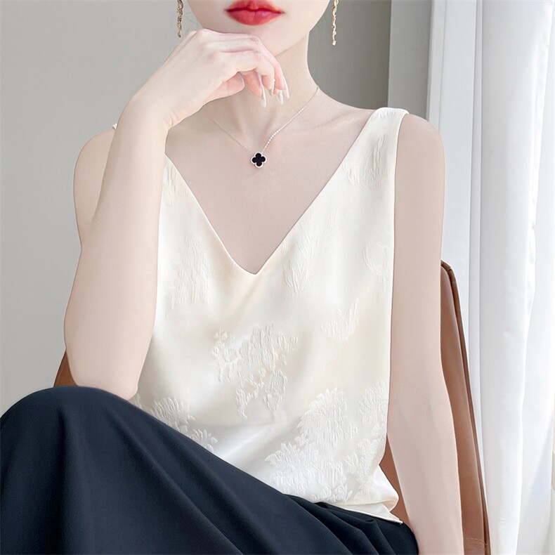 背心吊带女内夏季提花新款宽松缎面无袖外穿打底上衣,针织衫/毛衣,绒宛羊绒