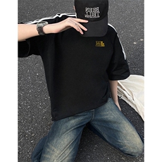 黑色