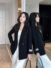 精仿羊毛西装外套热销中，女装西装，天使公主