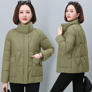 现货减龄妈妈羽绒服2025冬季新款厚实保暖女时尚潮流简约鸭绒外套,碎花衬衫搭配什么外套男图片