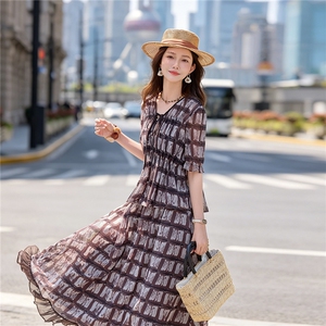 时尚休闲格纹显瘦系带上衣木耳边半裙超仙两件套女图片