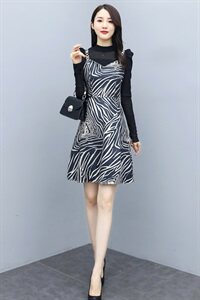 2021秋冬款小香风个性减龄连衣裙长袖拼色格子优雅显瘦两件套图片