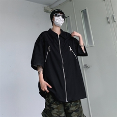 黑色