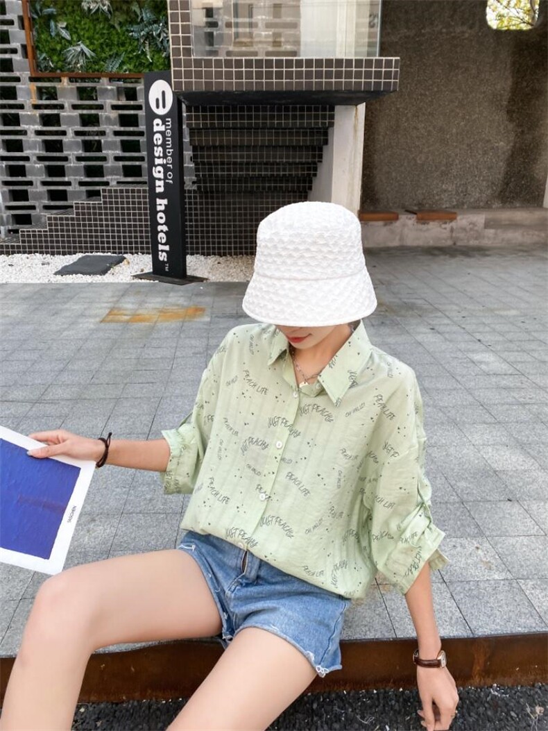 字母小衫，女装，百变诱惑