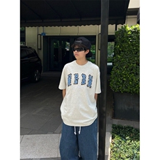 白灰色