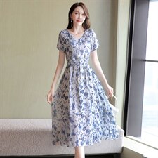 2025夏季现货时尚优雅气质荷叶花边V领收腰显瘦修身连衣裙，女装连衣裙，臻衣坊