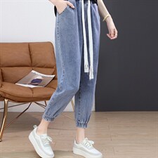 2022夏季新款时尚气质潮流修身牛仔裤，女装牛仔裤，丽影随形