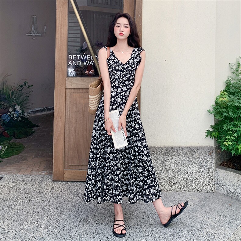 黑色复古碎花法式连衣裙2025新款女夏季度假风气质超好看背心长裙,女装连衣裙,2C030