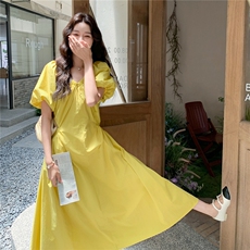 法式黄色度假风连衣裙女2025夏季新款高级感宽松V领泡泡袖长裙，女装连衣裙，2C081