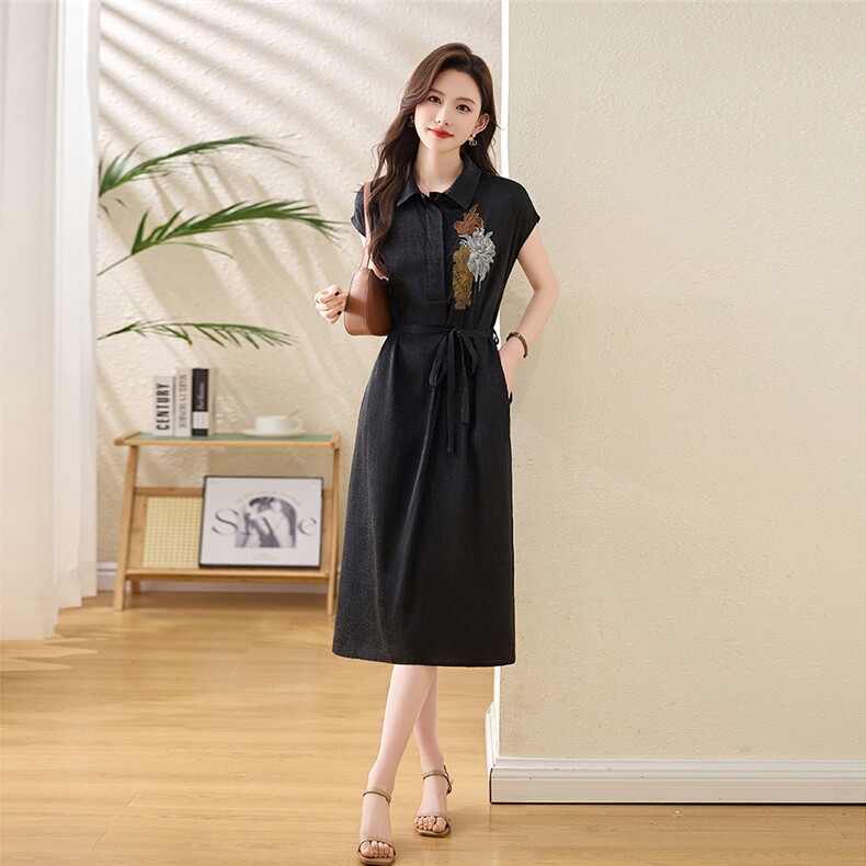 2025年夏季新款高级感仿真丝连衣裙现货，女装连衣裙，多彩