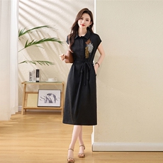 2025年夏季新款高级感仿真丝连衣裙现货，女装连衣裙，多彩