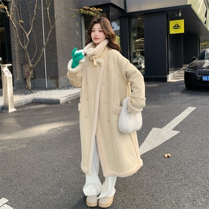 2C232-8699 奶杏黄 正反两穿长款皮毛一体外套 8699-P235-K358图片
