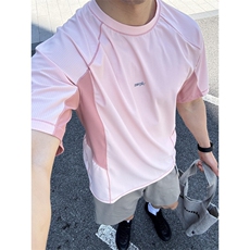樱粉色