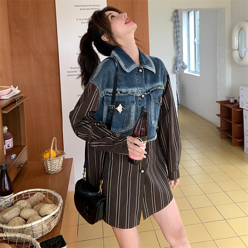 2024春季牛仔拼接外套女宽松休闲,女装短外套,秋水欣儿