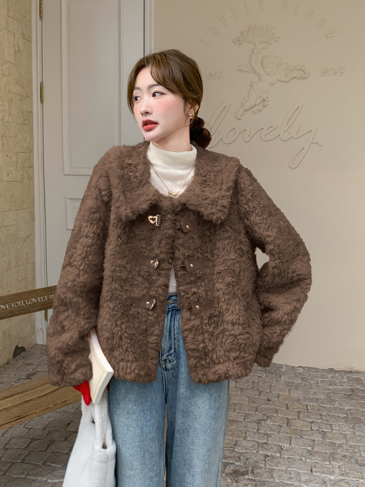 粉色娃娃领短款皮毛一体羊羔毛外套女秋冬法式少女感小个子时尚,女装短外套,浙宝128A