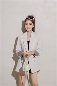 ?? -《#春季必选》
换上喜欢的?衣服图片