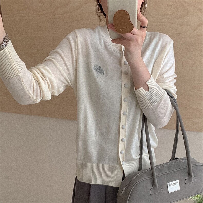 春季新款女士舒适简约金银线绣花针织开衫长袖,针织衫/毛衣,佰米娇羊绒