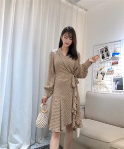 DINO BlENS/秋款上新 不规则连衣裙百搭款,女装连衣裙,迪诺比亚