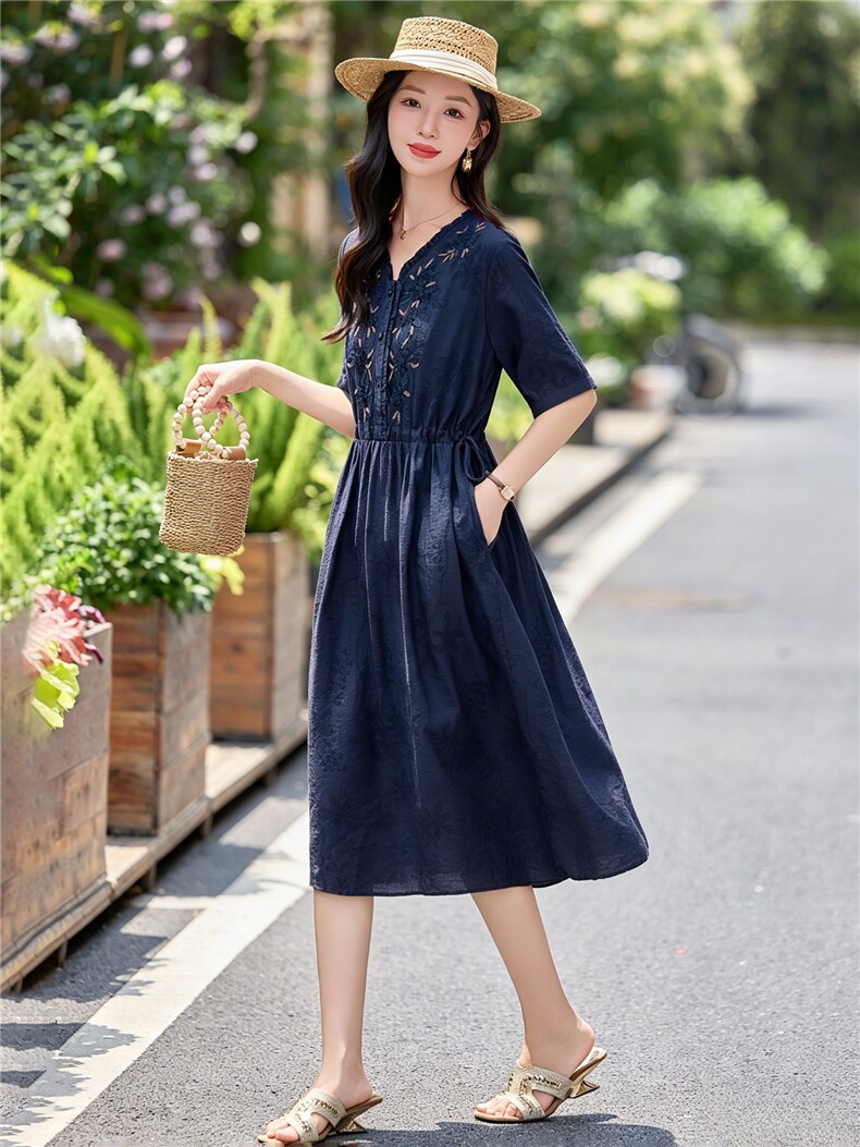 时尚洋气优雅刺绣棉麻2026夏季新款宽松遮肉显瘦连衣裙,女装连衣裙,魅影