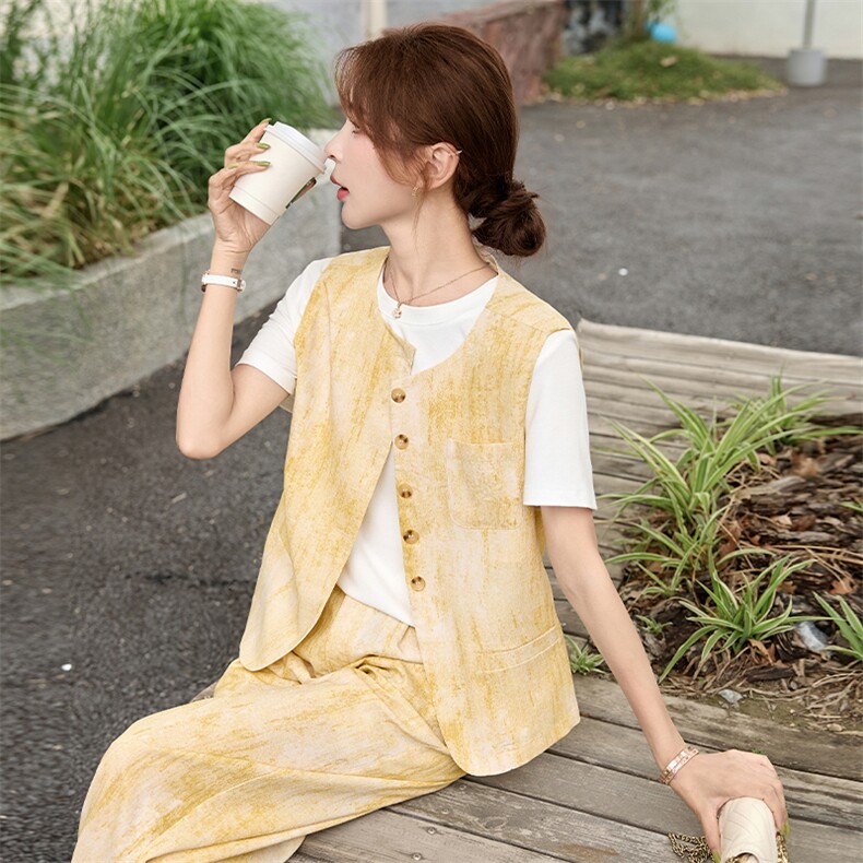 2025年夏季新款女装时尚气质条纹马甲阔腿裤三件套,女装套装/套裙,浙宝二楼003号