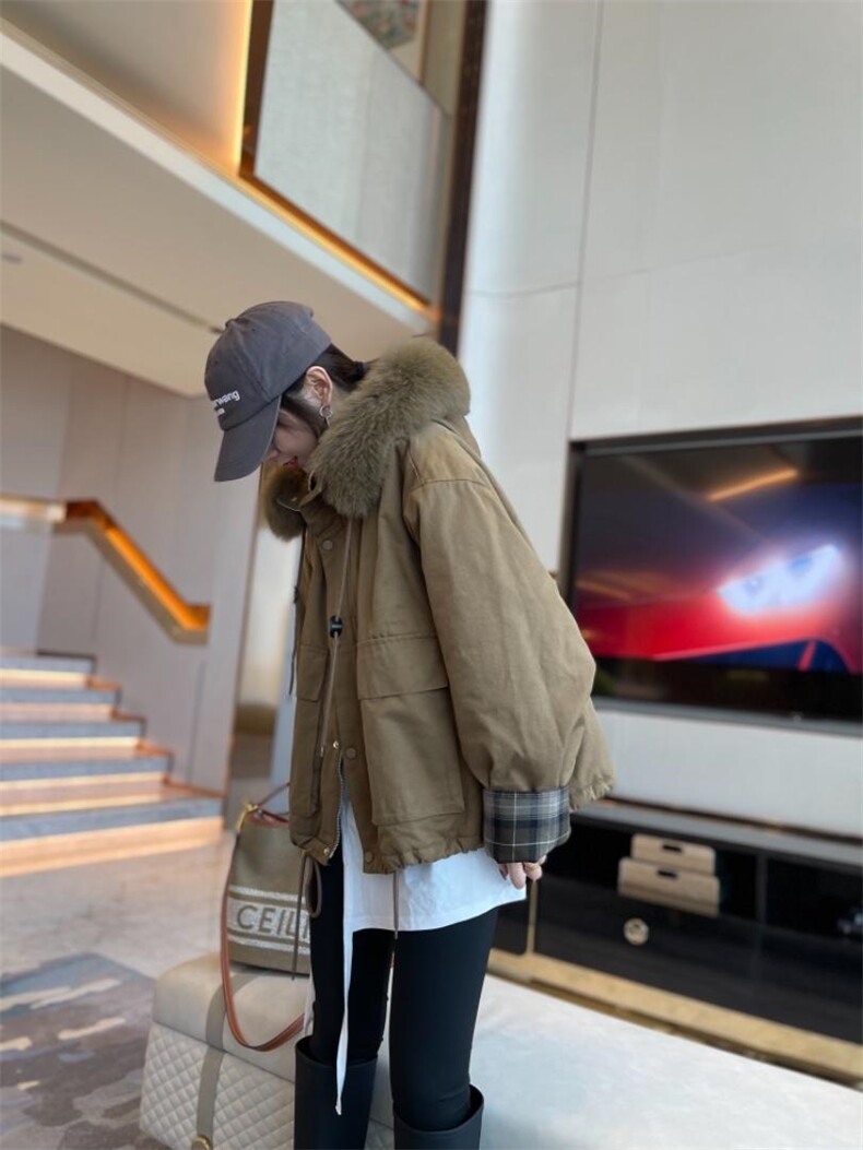 大毛领派克服，其它，跳跳谷