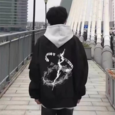黑色