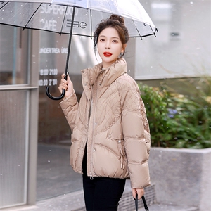 现货白鸭绒小众短款羽绒服女2023冬季新款时尚潮流加厚保暖羽绒服图片