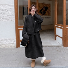 2025-Q123P315主推机理感90白鸭绒围脖羽绒服上衣+半身裙三件套，女装套装/套裙，2C085