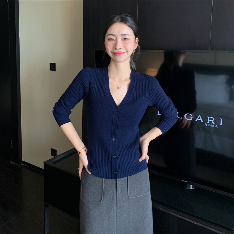 2025秋冬百搭时尚v领长袖针织衫,女装羊绒衫,玛卡隆羊绒