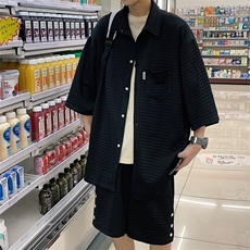 黑色