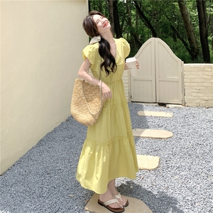 黄色法式温柔度假风连衣裙女2025夏季新款时尚高级感减龄长裙子图片
