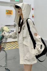 2025现货秋装新品时尚冲锋衣连帽夹克外套2855P115K175，女装短外套，2C339