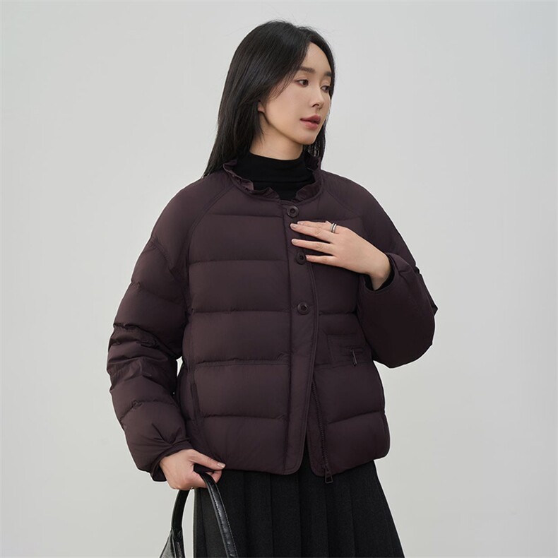2025年冬季休闲风白鸭绒保暖常规90白鸭绒,女装羽绒服,阳光伊恋