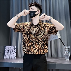 咖啡色