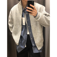 灰色