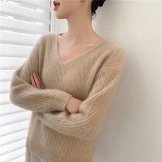 2025年秋季新款百搭女士7针重工加厚扭花V领，女装羊绒衫，百越羊绒