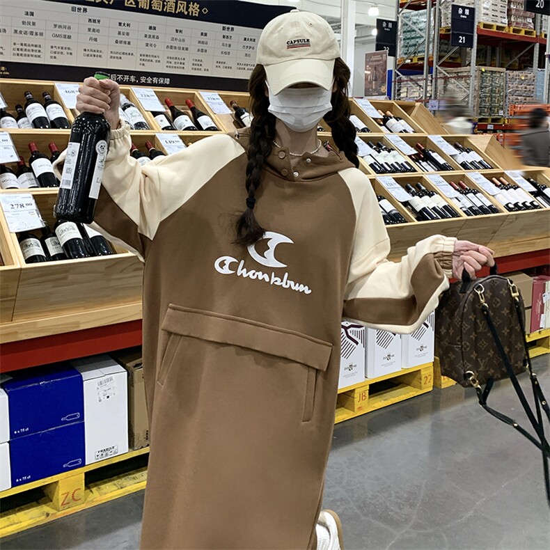 咖色撞色拼接连帽连衣裙女春季2025新款遮肉休闲宽松长款卫衣裙,女装连衣裙,2C037