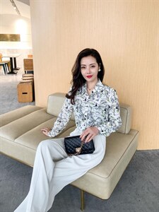 春装新款   抽象艺术画 通勤优雅图片