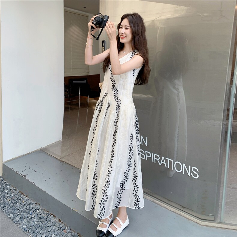 欧洲站新款设计感女神范无袖印花连衣裙女夏季宽松休闲气质长裙,女装连衣裙,2C327
