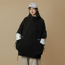 黑色