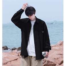 黑色