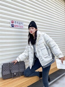 90绒笑脸拼接牛仔图片