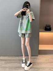 高级感时尚潮流套装女夏新款宽松圆领卡通印花上衣阔腿短裤两件套，女装套装/套裙，江南