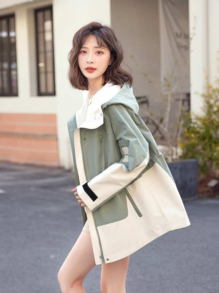 风衣外套女2025新款春季款小个子短款休闲宽松连帽撞色冲锋衣夹克,女装短外套,梦懿尔