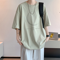 淡绿色